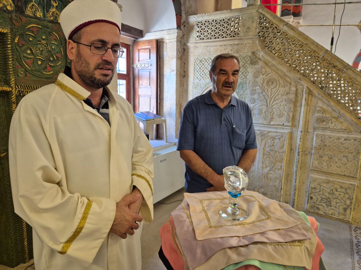 Keban'da Mevlid Kandili'nde Sakal-ı Şerif ziyarete açıldı
