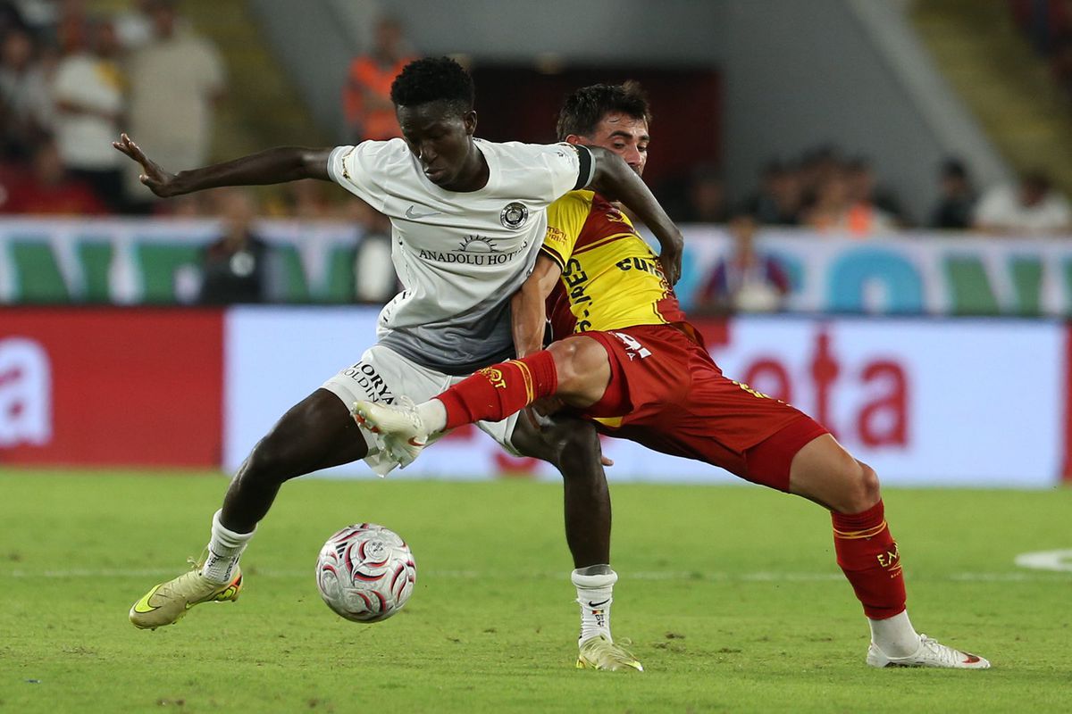 Gençlerbirliği, Göztepe'yi deplasmanda 1-0 yendi: Liderlik koltuğunda