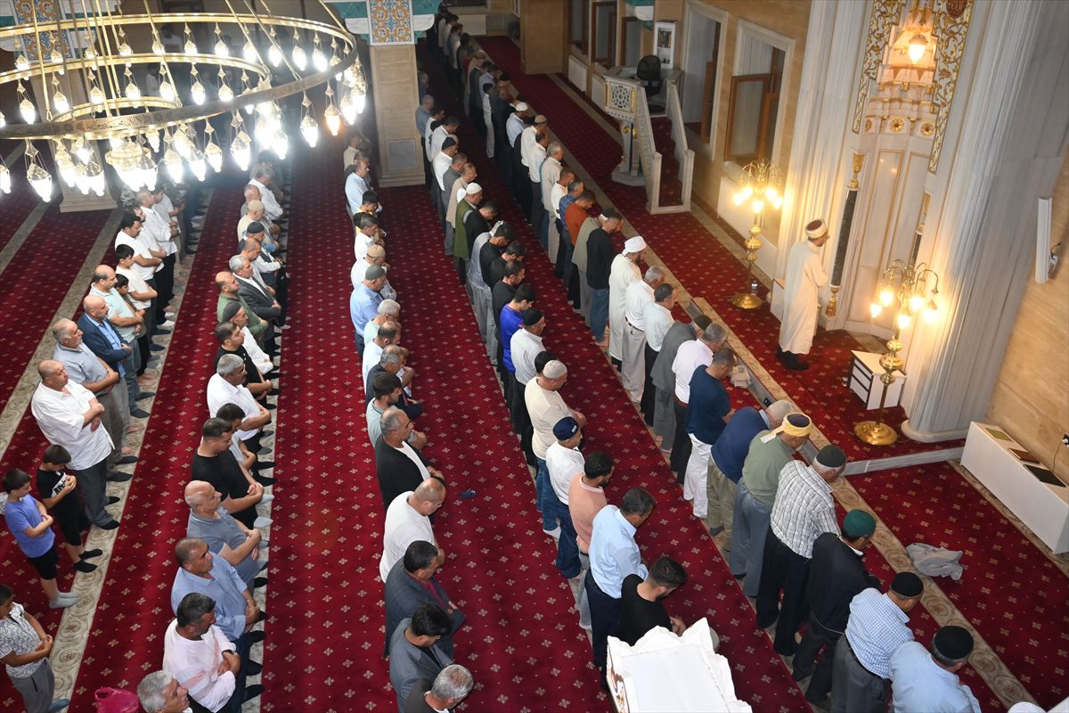 Hizan'da Mevlit Kandili Coşkusu