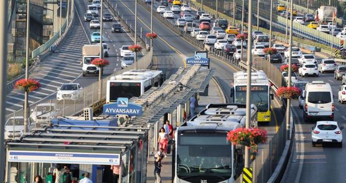 İstanbul’da trafik var mı? SON DAKİKA! 24 Ağustos Pazartesi hangi ilçelerde trafik var, hangi yollar kapalı?