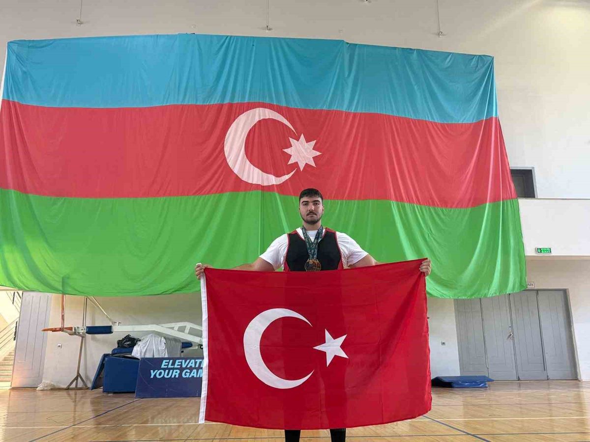 İzmirli Aras Nal'dan çifte dünya şampiyonluğu
