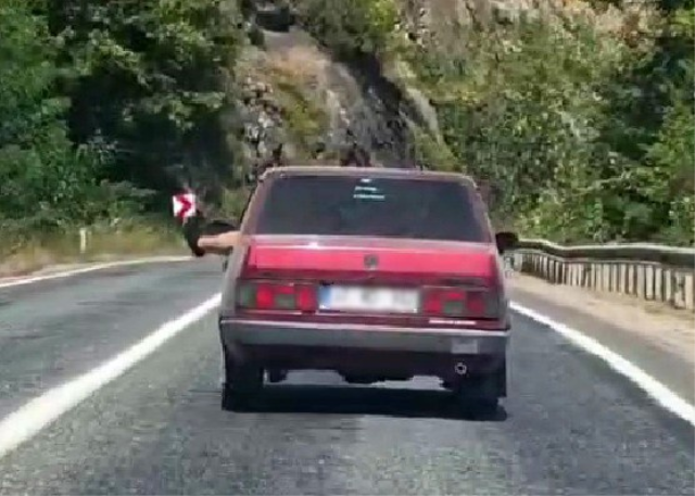 karabukte ayagini disari cikar 20172924 9707 1 m