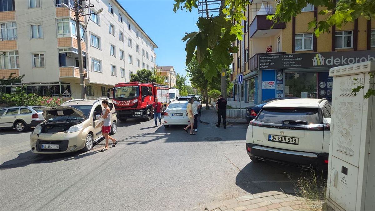 Gebze'de Araç Çarpışması: 1 Yaralı