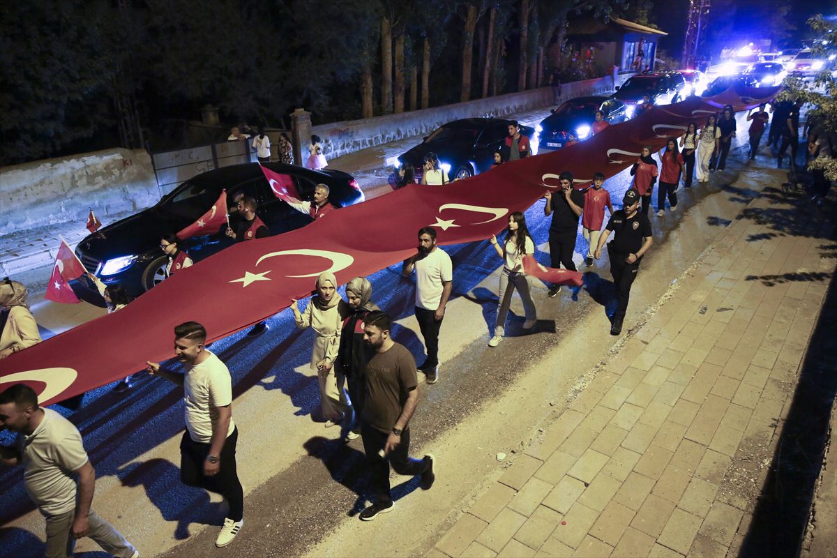 Malazgirt Zaferi'nin 955. Yılında Coşkulu Fener Alayı