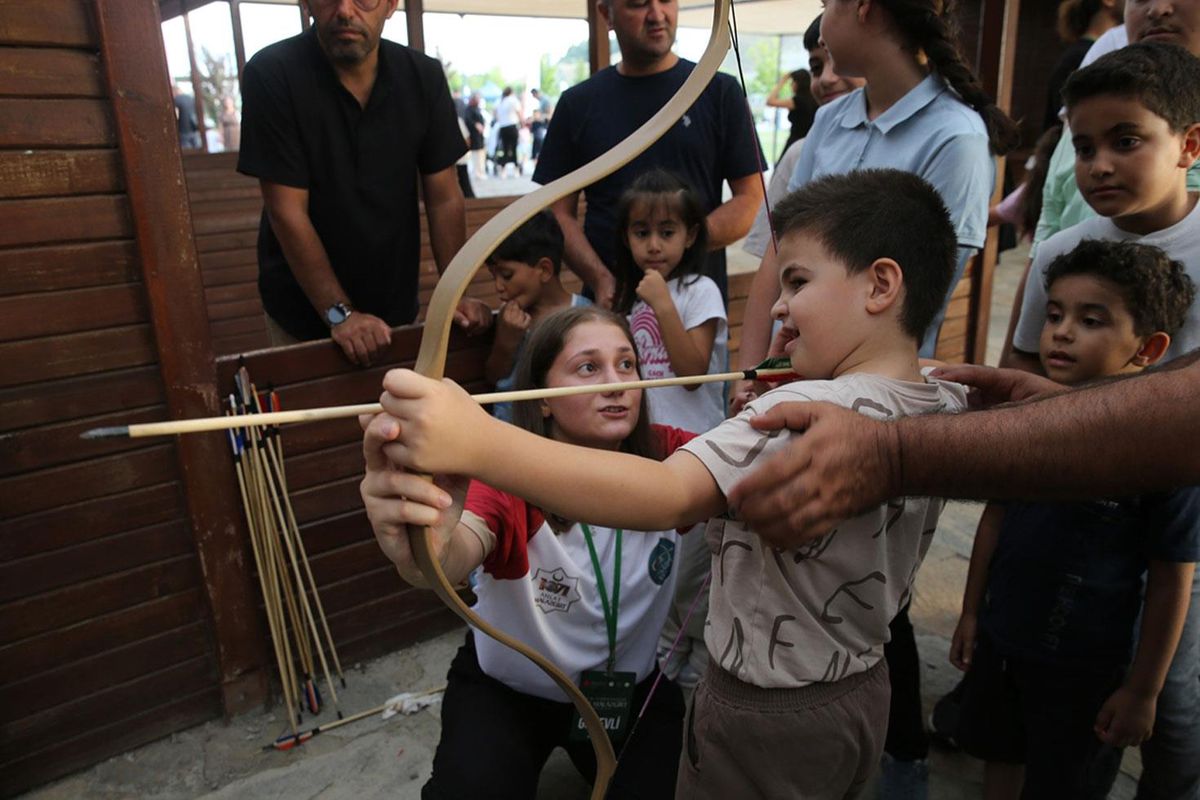 Malazgirt Zaferi etkinliklerinin ilk gününde 3 bini aşkın kişi ok atmayı deneyimledi