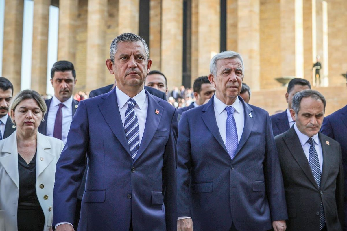 Mansur Yavaş, CHP-Yeni Parti geriliminde kararını verdi! Özgür Özel'e büyük şok