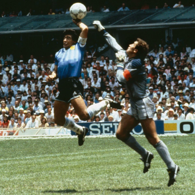 maradonanin tanrinin eli topu 417049fdfe 8937 1 m
