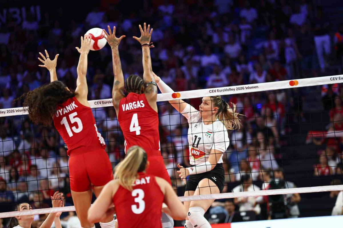 Milliler Macaristan'ı 3-0 Geçti