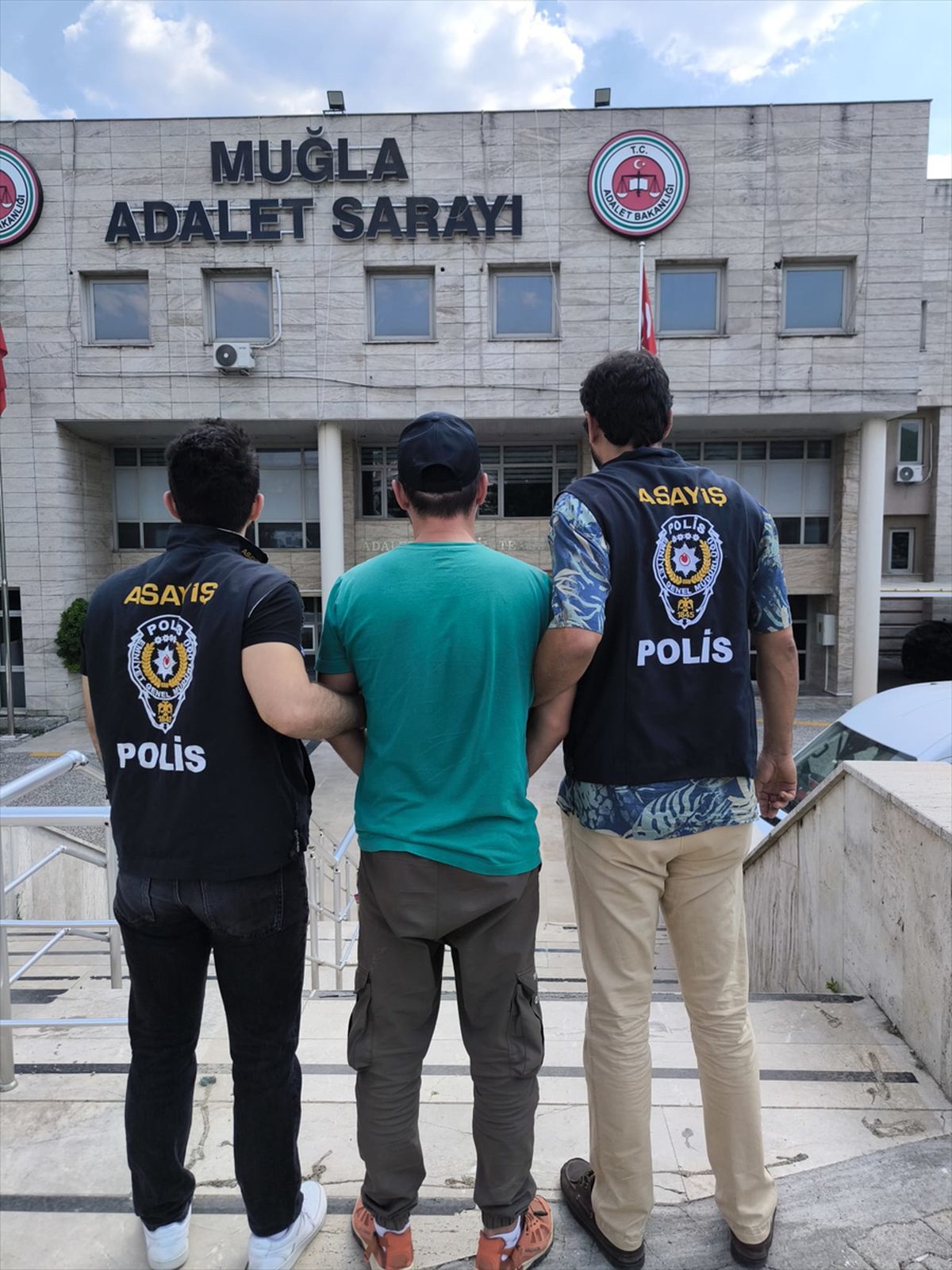 Muğla'da 30 Yıl Cezalı Firari Hükümlü Yakalandı