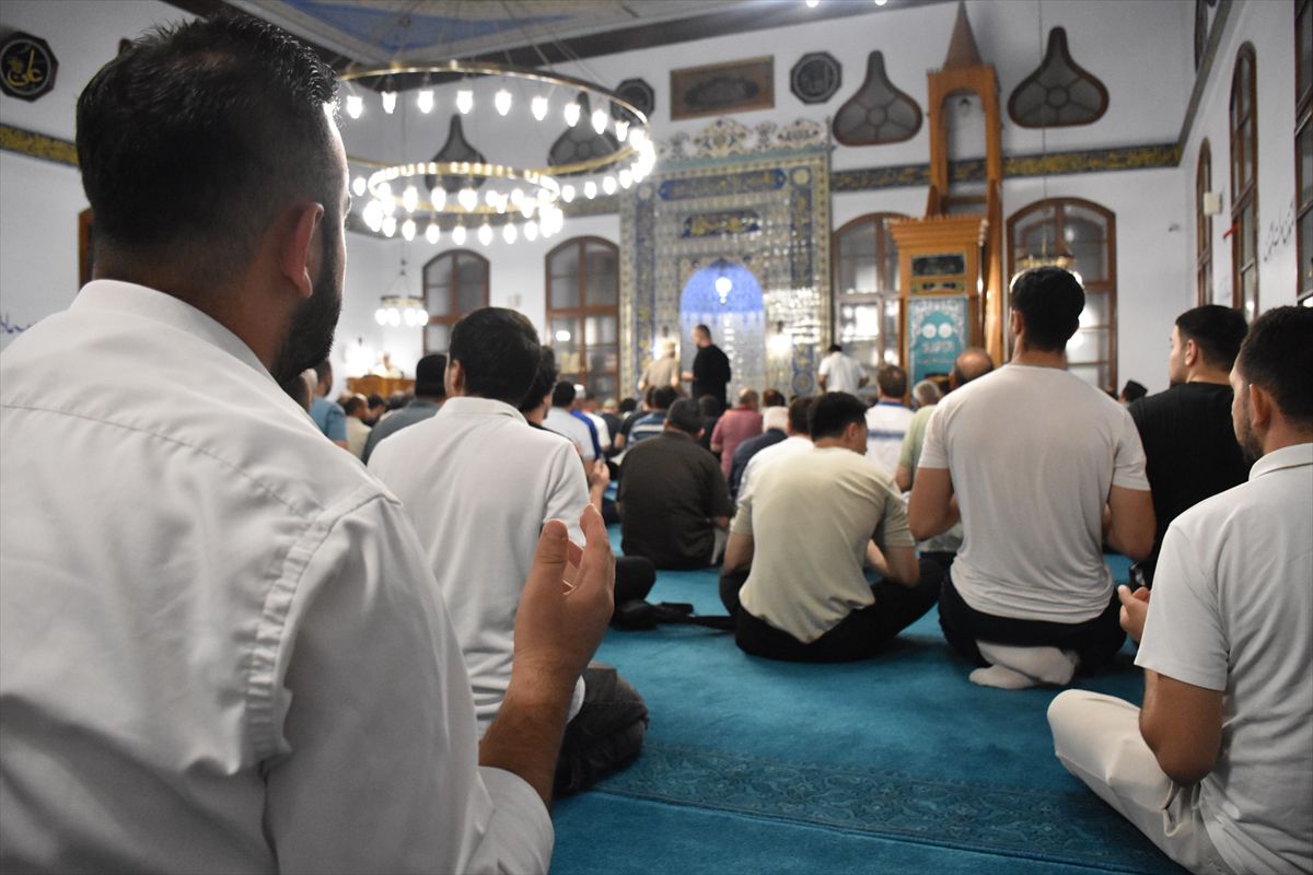 Sakarya, Düzce ve Karabük'te Mevlit Kandili Coşkusu