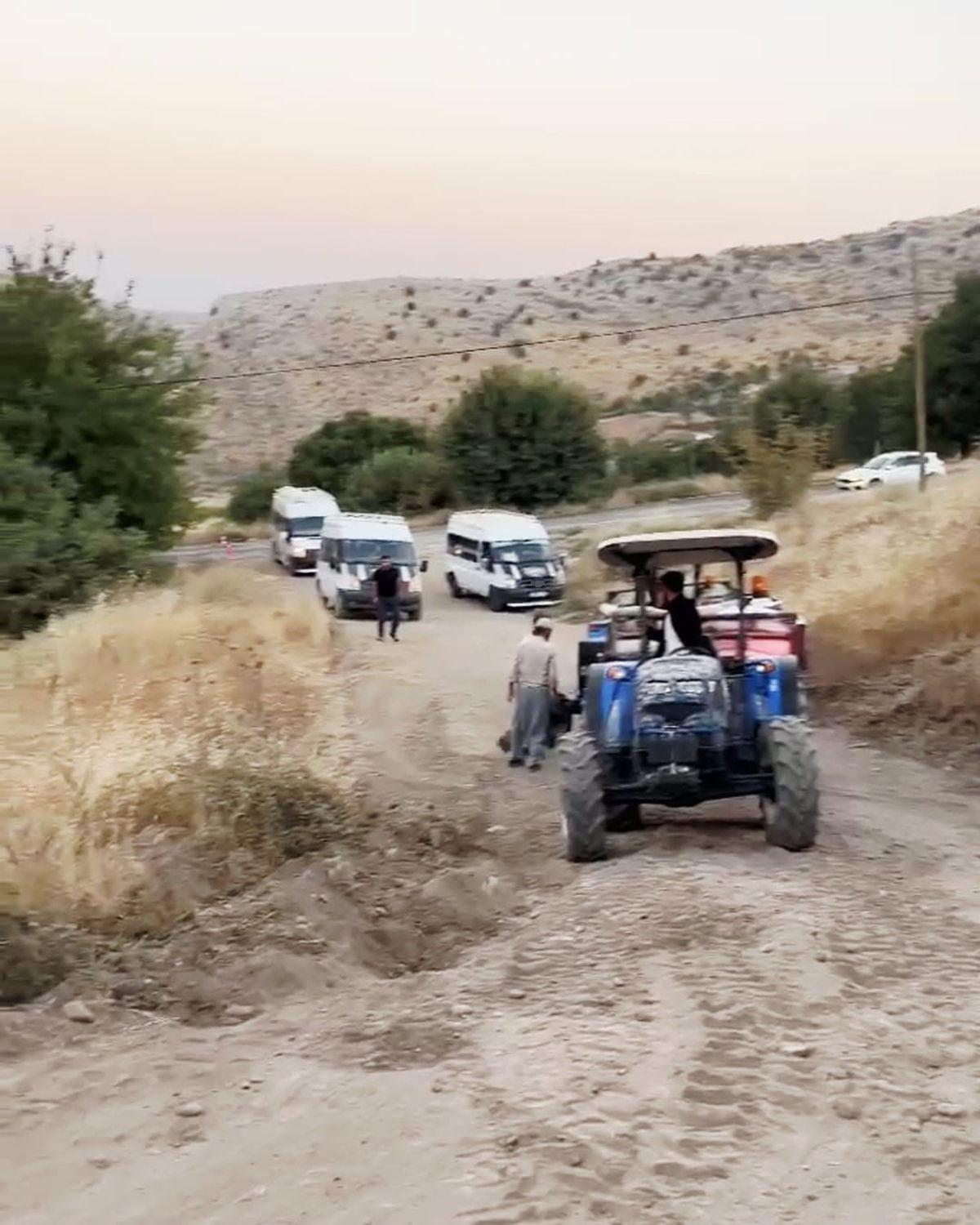 Sincik-Kahta Yolu Aylardır Kapalı, Vatandaş Mağdur