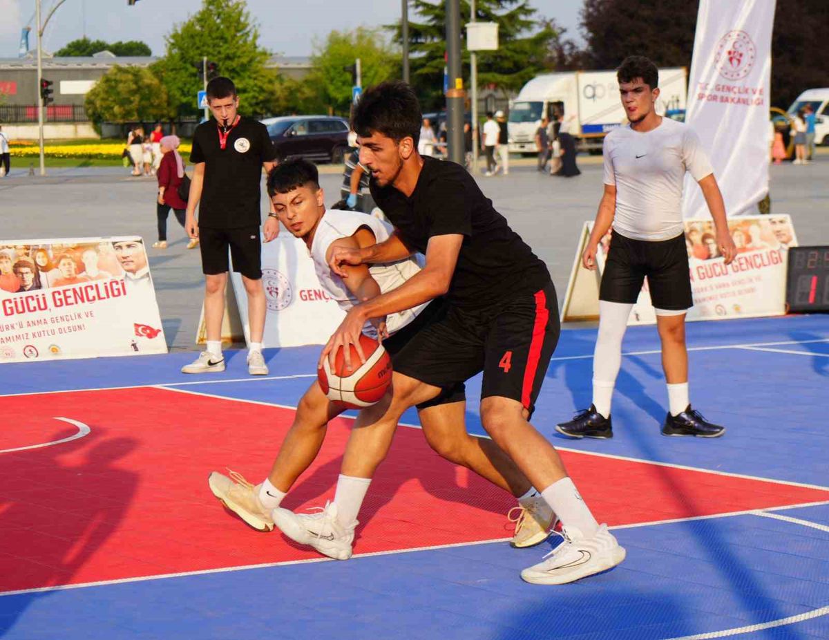 Samsun'da 3x3 Basketbol Turnuvası Nefes Kesti