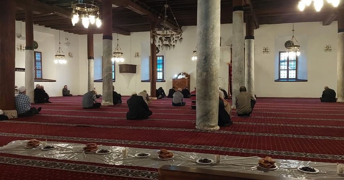 Şuhut'ta Sabah Namazı Buluşması Geleneği Sürüyor