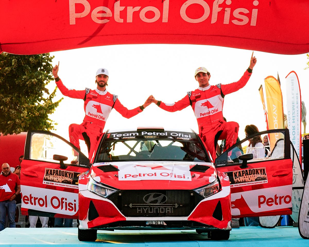 Kerem Kazaz Kapadokya Rallisi'nde Zirveye Oturdu, Farkı 38'e Çıkardı