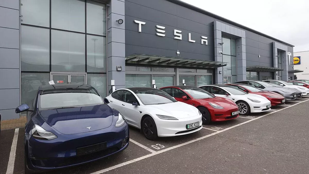 Tesla, Çin'de 2,98 Milyon Aracı Kapı Kolu Güvenlik Riski Nedeniyle Geri Çağırdı