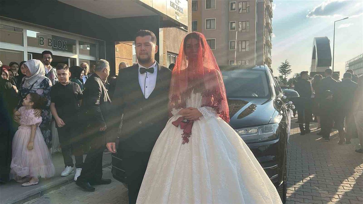 Validen Şehit Oğluna Düğün Jestı