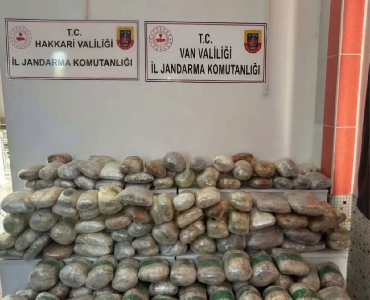 Hakkari ve Samsun'da Uyuşturucu Operasyonu: 4 Gözaltı, 3 Tutuklama