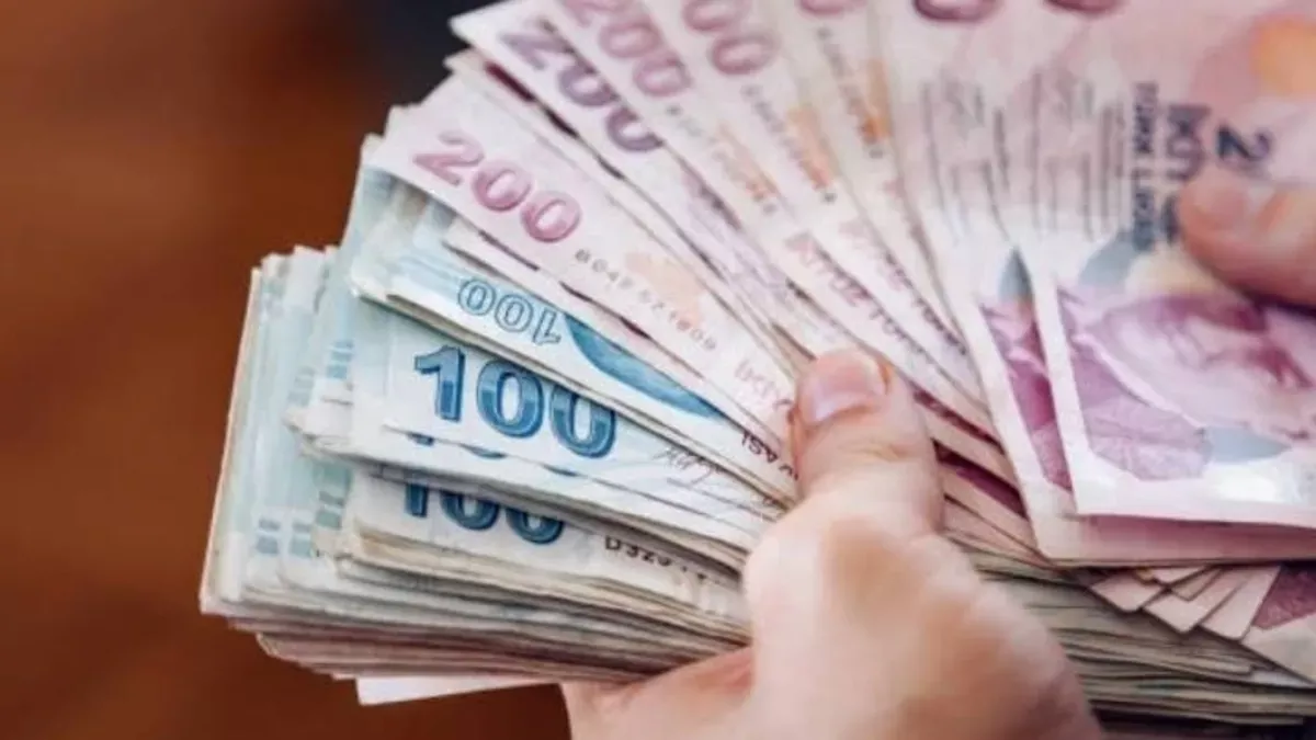 20 Milyon Memur ve Emekli 2027'deki İlk Maaş Artışına Odaklandı