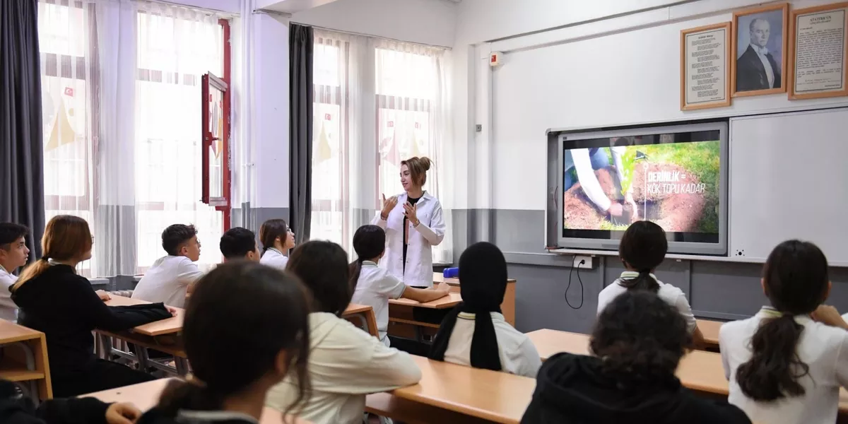 MEB Ücretli Öğretmenlik Başvuruları Sürüyor