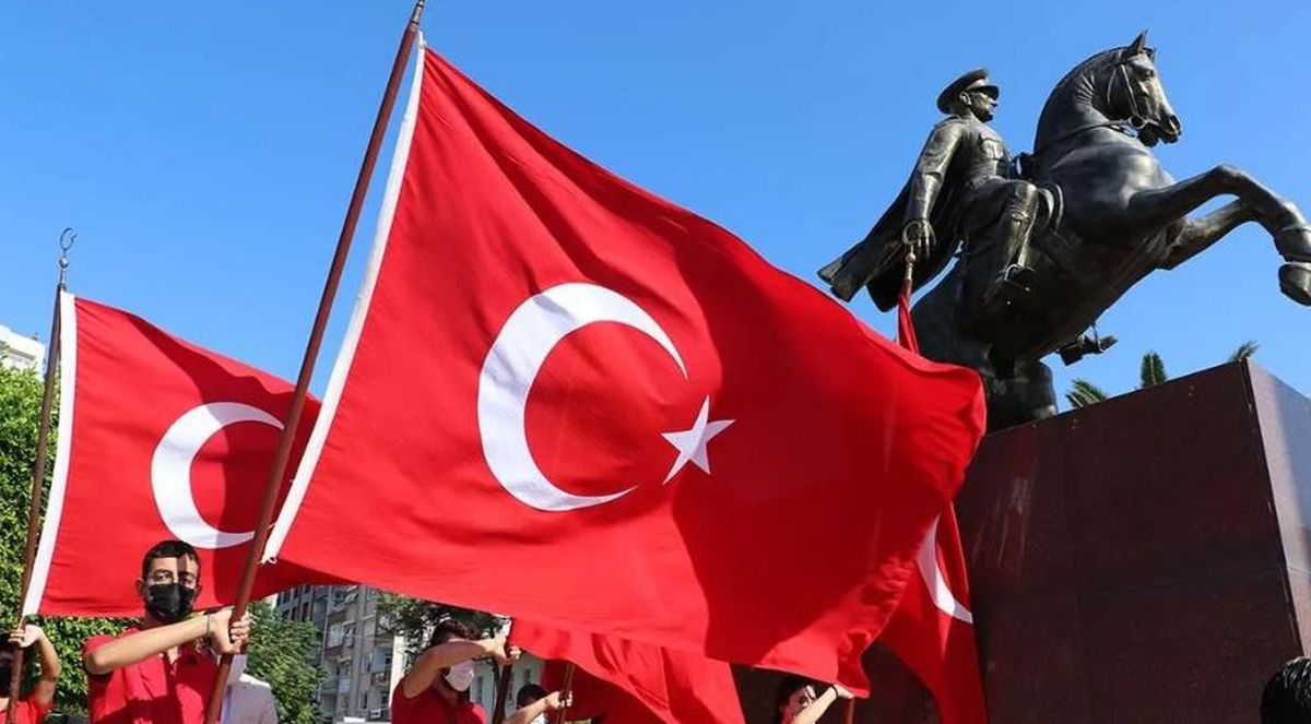 30 Ağustos resmi tatil mi, fazla mesai mi?