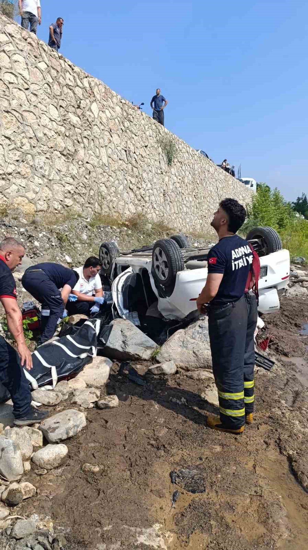 Adana'da Dereye Uçan Otomobilde 2 Kadın Öldü