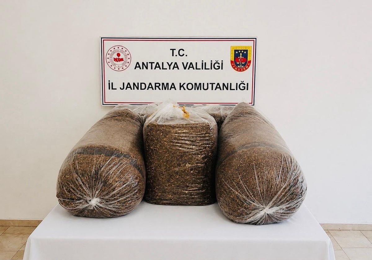 Antalya'da Kaçak Tütün Operasyonu: 365 Kilogram Ele Geçirildi