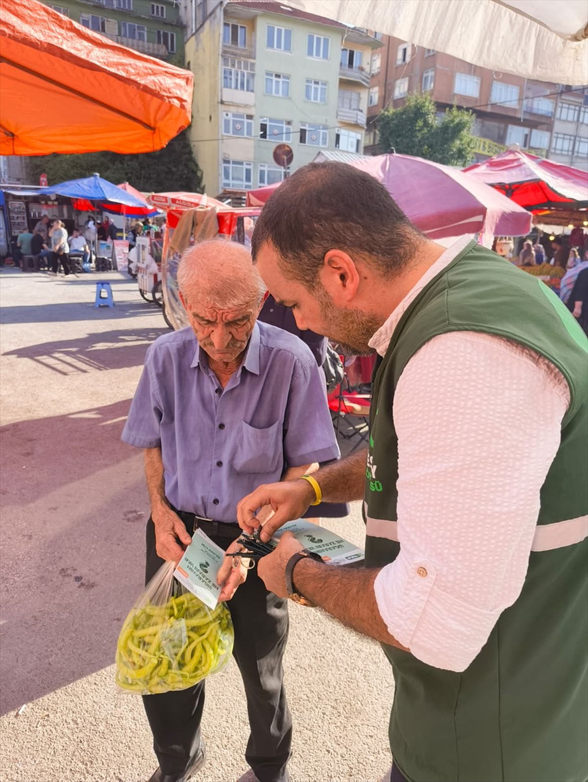 Yeşilay Bolu'da Pazar Etkinliğiyle Bağımlılıkla Mücadele Çağrısı Yaptı