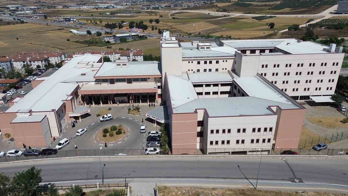 Bursa'da Çocuk ve Ergen Sigara Bırakma Poliklinikleri Hizmete Açıldı