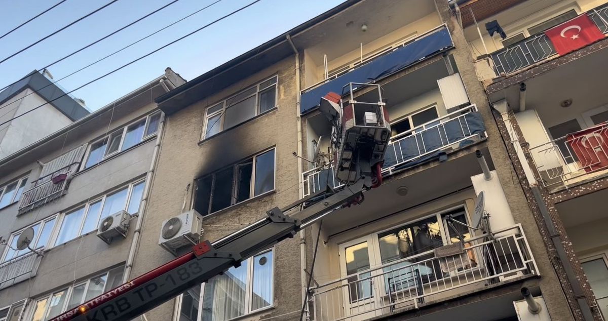 Bursa'da 4 Katlı Binada Yangın Paniği