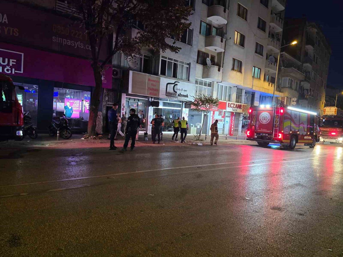 İnegöl'de geri dönüşüm deposunda yangın