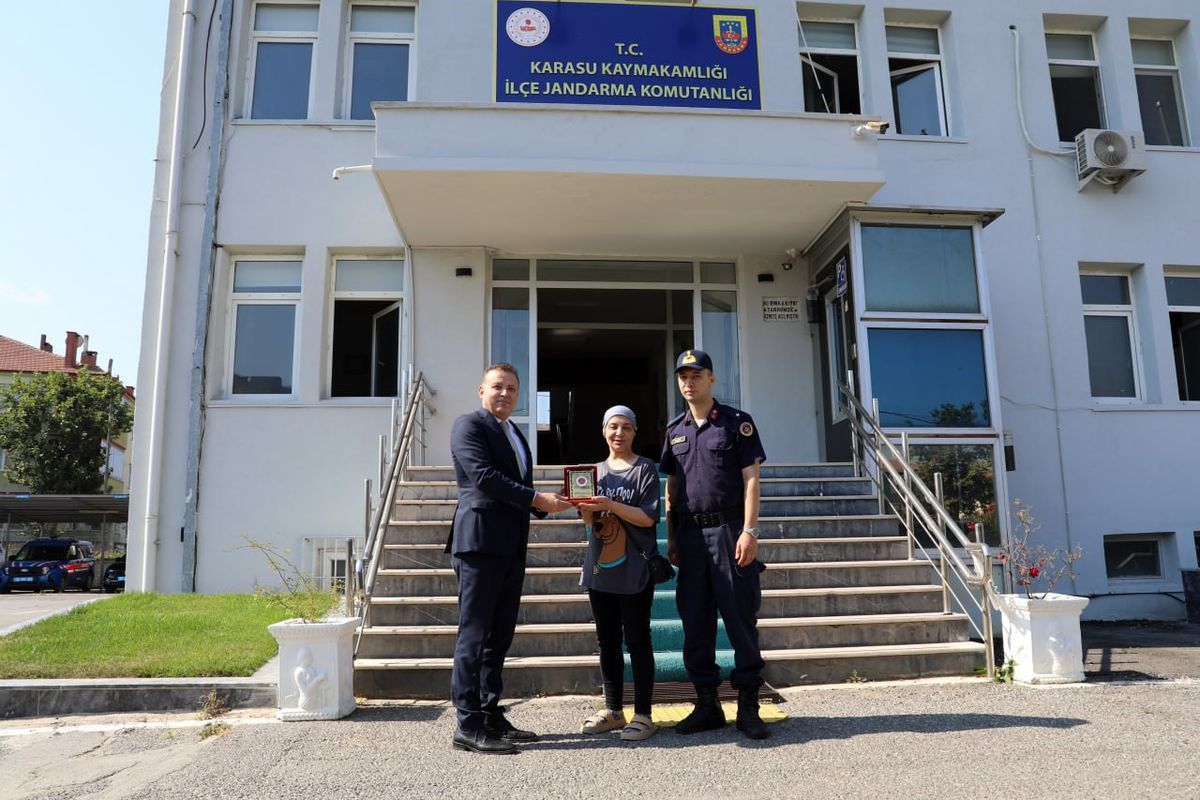 Zeytinlik arsasını Mehmetçiğe bağışladı