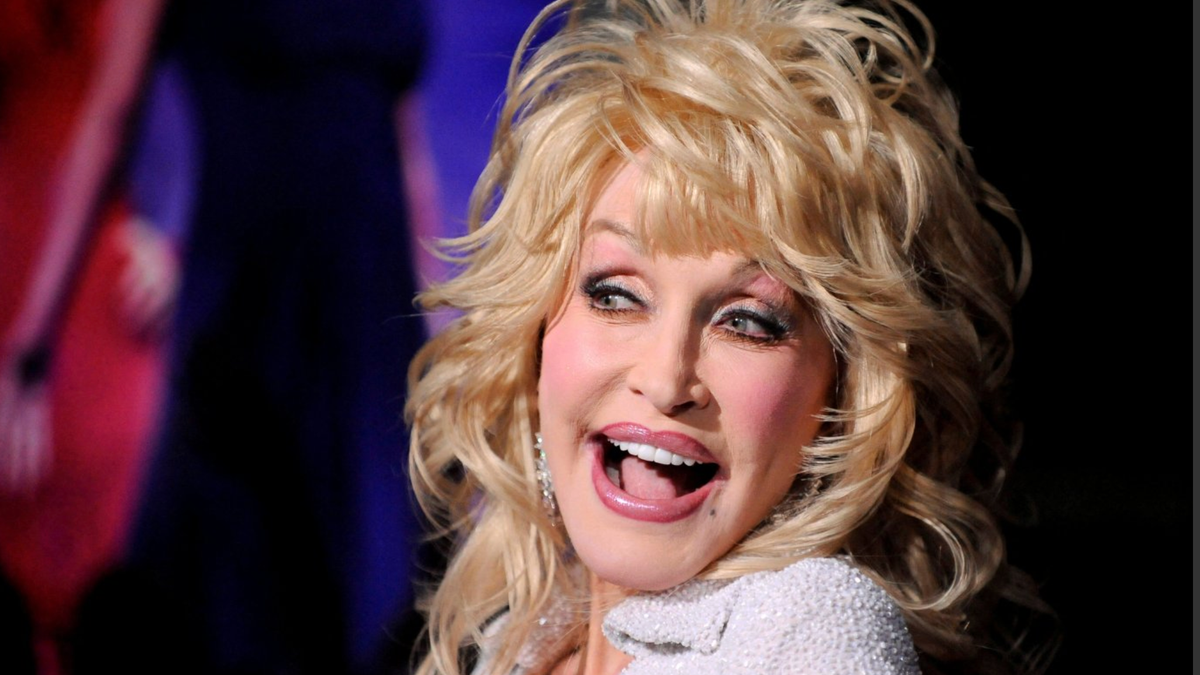 Dolly Parton 80 Yaşında Hayatını Kaybetti