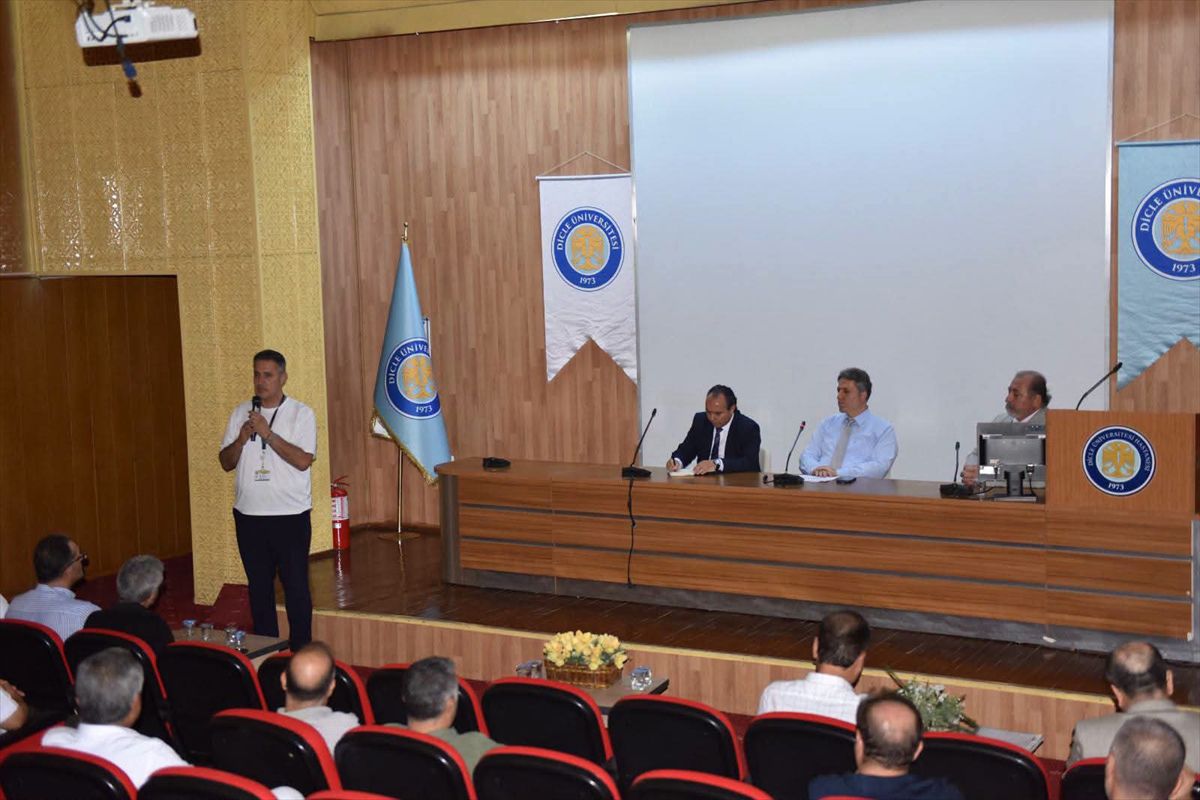 Dicle Üniversitesi'nde Sağlık Hizmetleri ve Yeni Hastane Projesi Görüşüldü