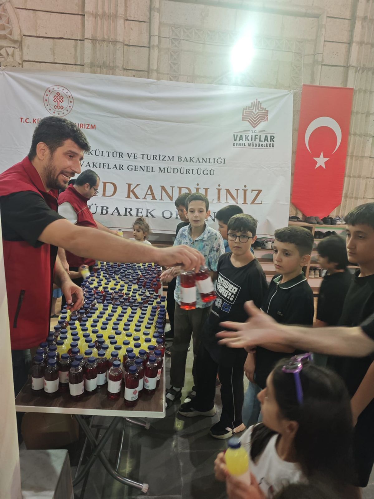 4 İlde Kandilde Limonata İkramı