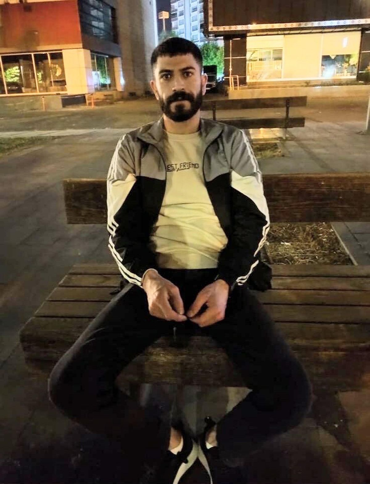 Eşini kilitleyip evi yaktı: Gözaltı