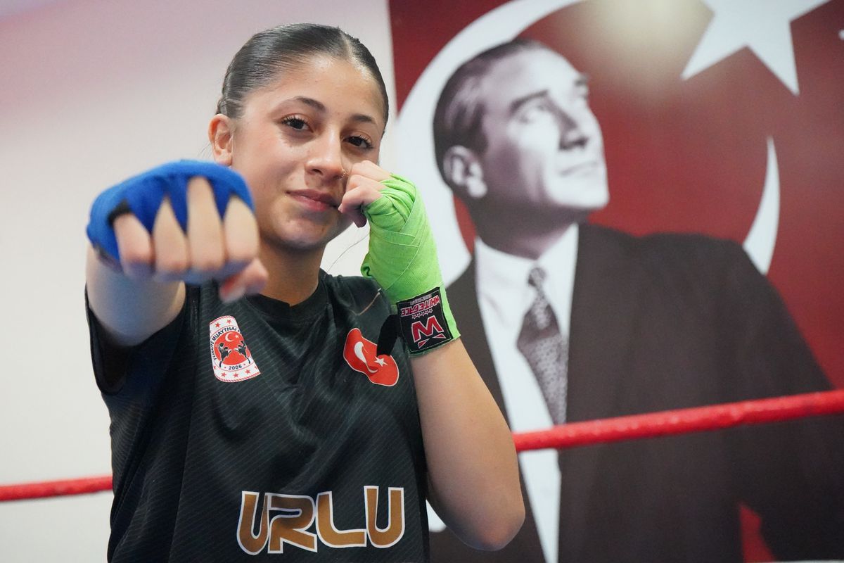 Muay Thai'de Dünya Şampiyonluğu Hedefleyen Genç Sporcunun Azmi
