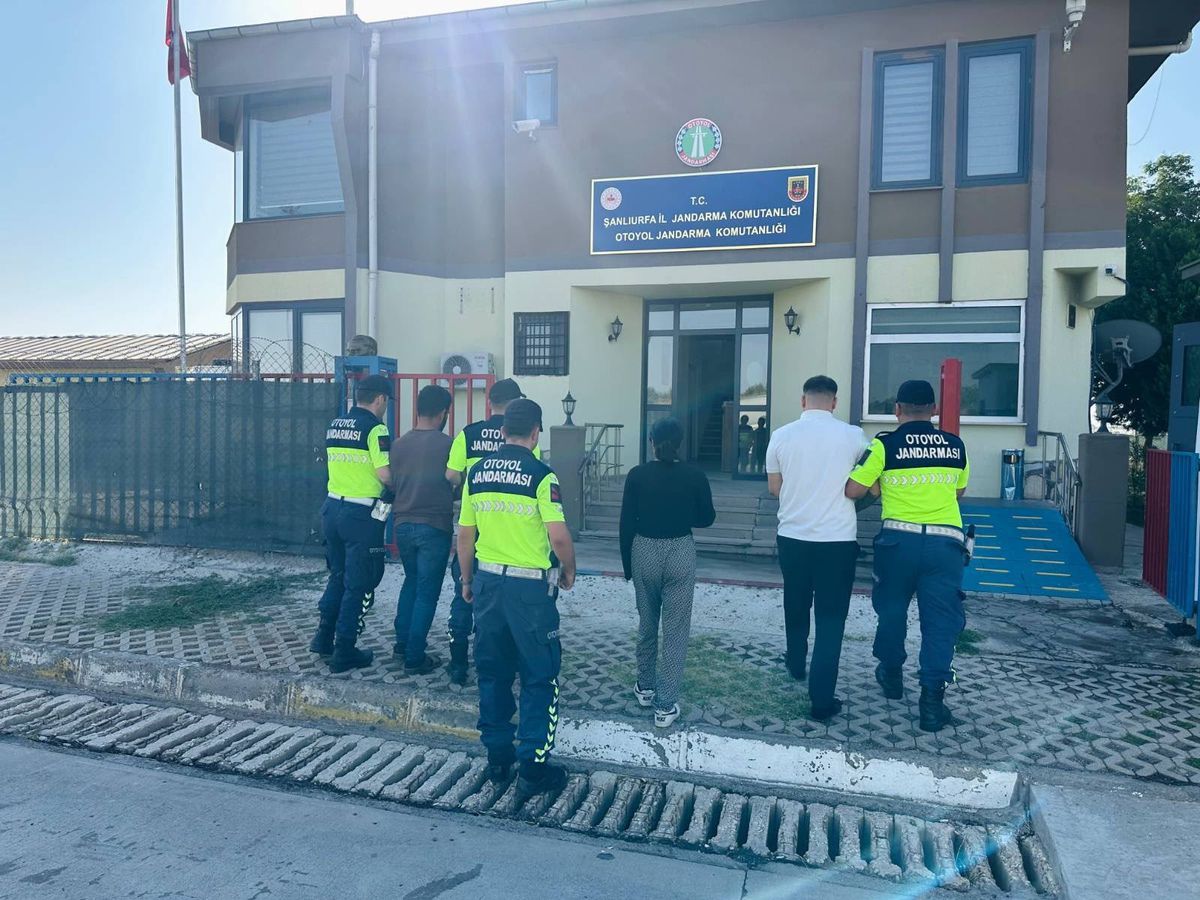 Şanlıurfa'da Polis Kılığında Dolandırıcılık: 3 Şüpheli Yakalandı