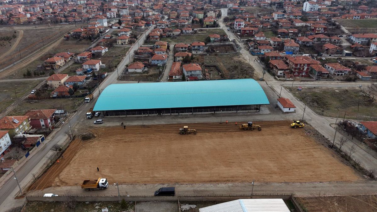 Kırıkkale'de kapalı semt pazarları yenileniyor