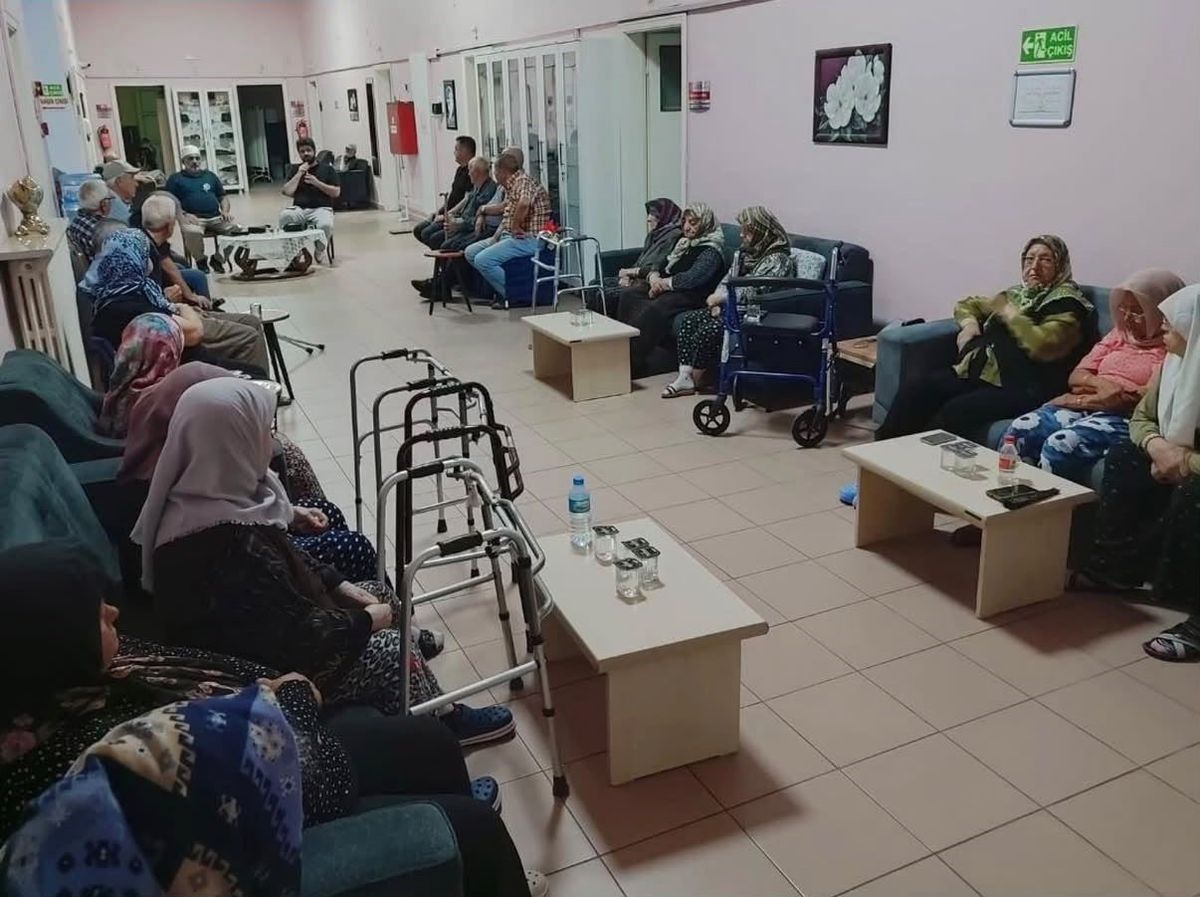Mevlid Kandili Huzurevinde Anlamlı Program ile Kutlandı