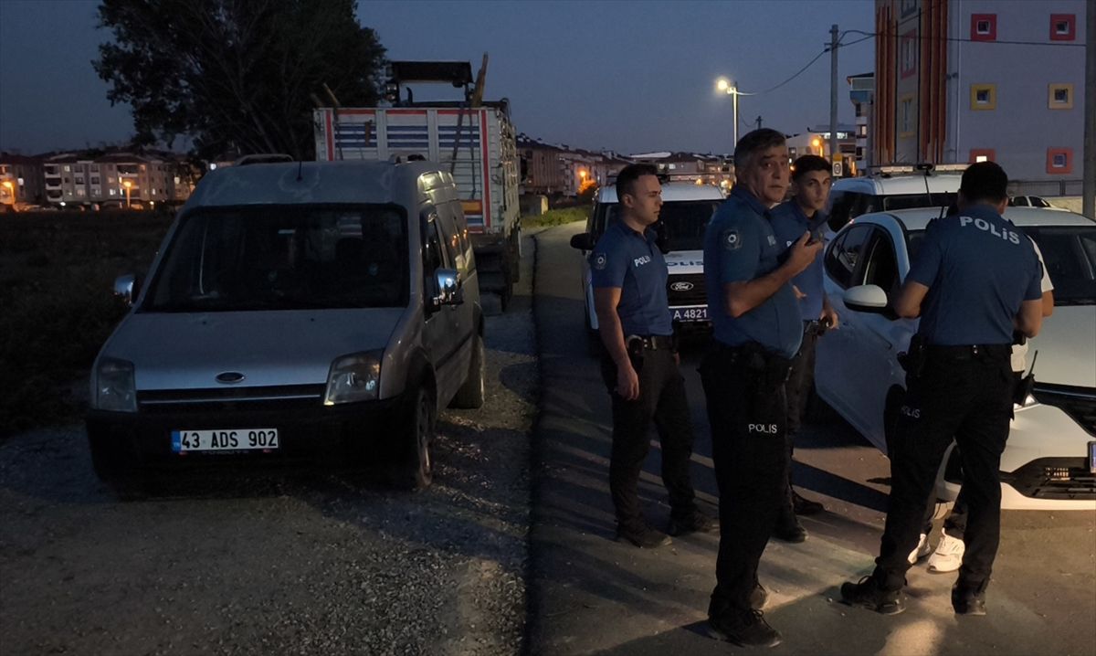 Kütahya’da Boşanma Aşamasındaki Koca Eşini Bıçakladı