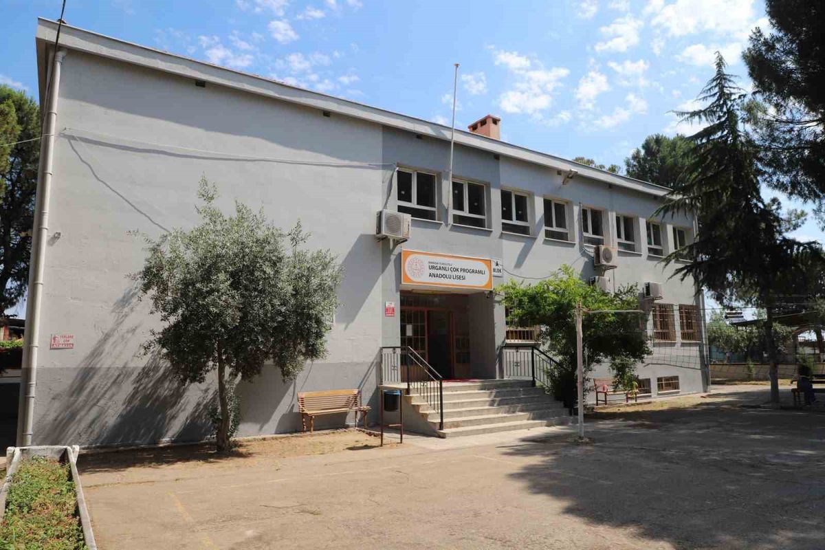 Manisa'da okullara TYP ile 1.594 kişi alınacak