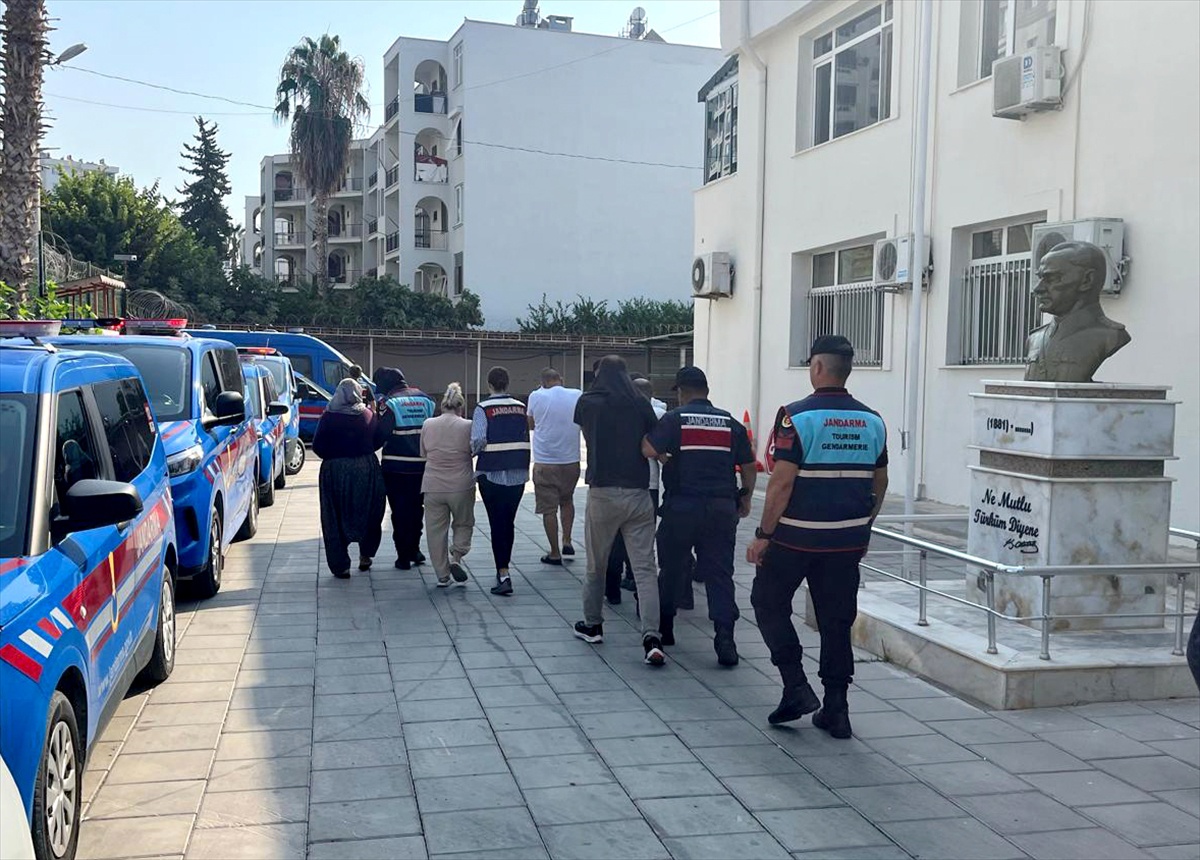 Mersin'de Fuhuş Operasyonu: 5 Tutuklama