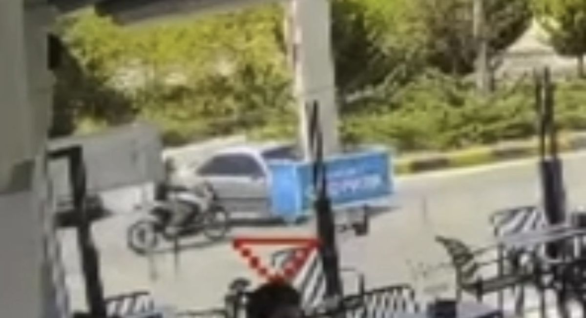 Bartın-Karabük yolunda motosiklet-otomobil çarpıştı: 2 yaralı