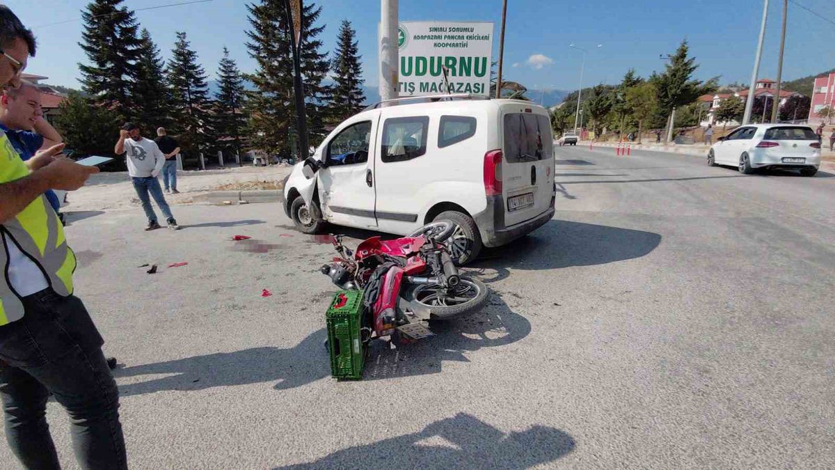Mudurnu'da Motosiklet Kazası: Kaymakam İmdada Yetişti