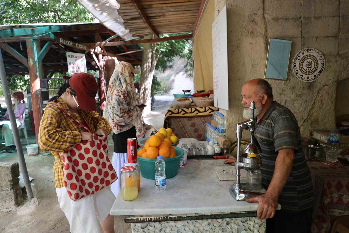 Kapadokya'nın Kayadan Oyma Kafesinde 41 Yıllık Misafirperverlik: Reşat Yüzen
