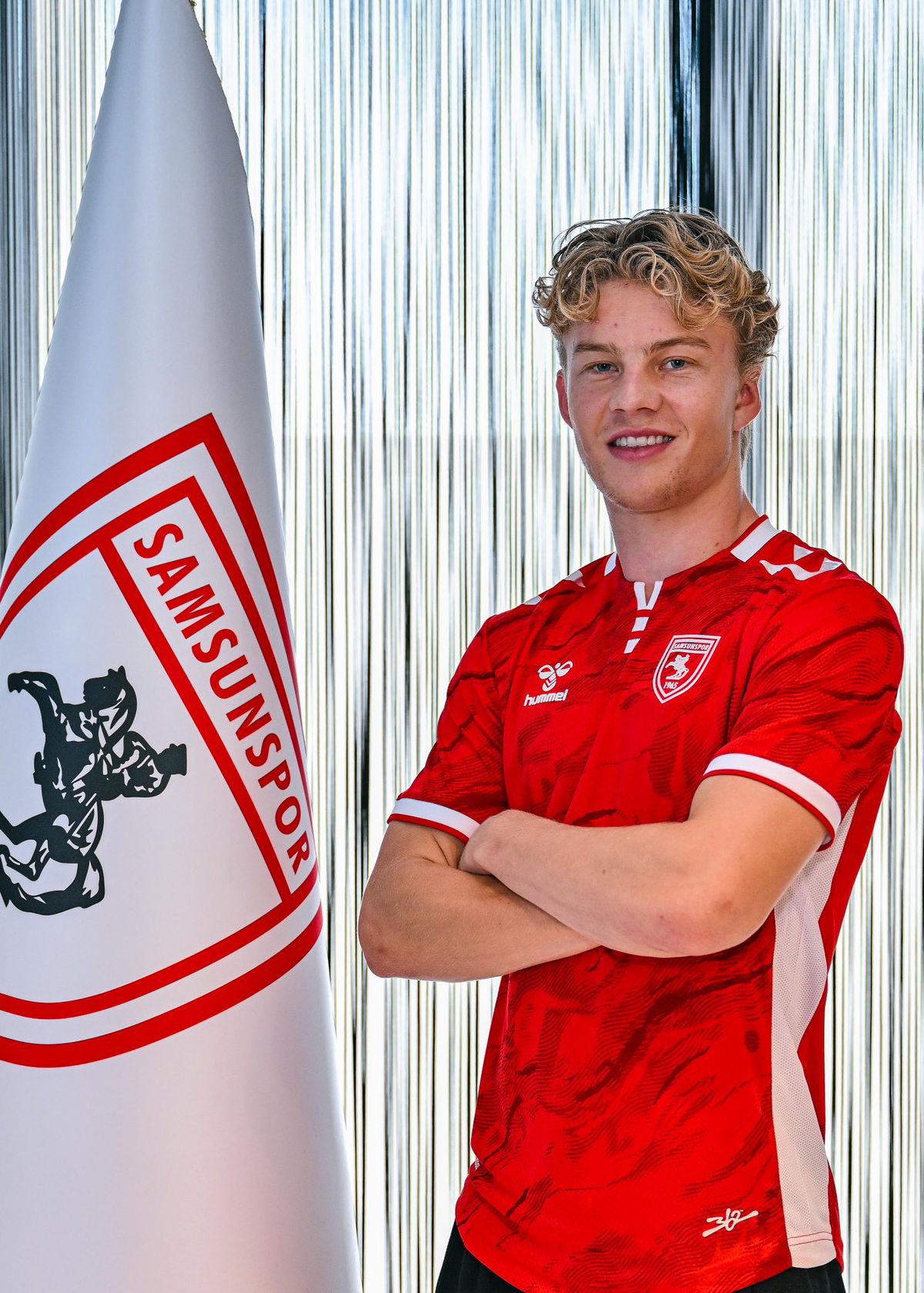 Samsunspor, Danimarkalı Oskar Ohlenschlaeger ile 5 yıllık sözleşme imzaladı