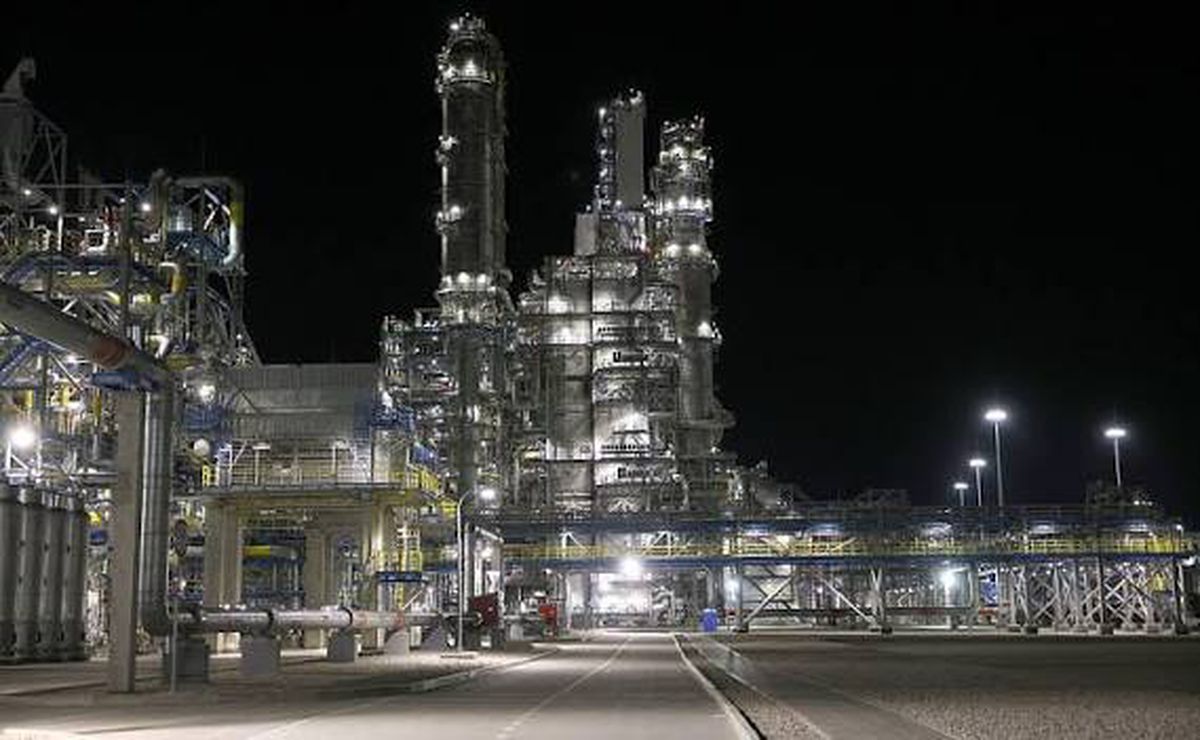 Amur Gaz-Kimya Kompleksinde Yangın: 1 Ölü, 130 Yaralı