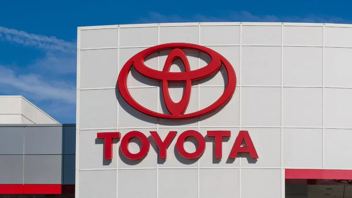 Toyota'nın Sıra Dışı Geçmişi: Tek Kişilikten 8 Metrelik Limuzine Konsept Araçlar