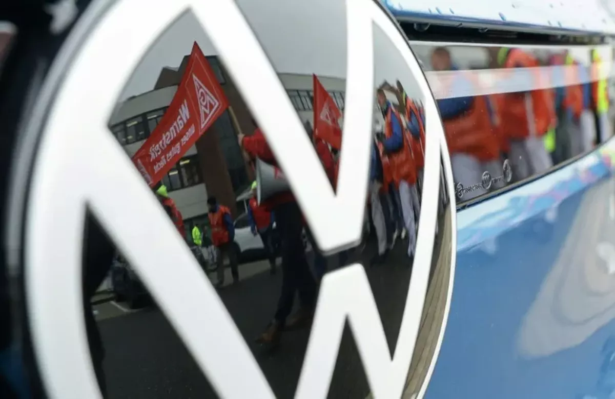 Volkswagen CEO'su: Binlerce İş Kaybı ve Ciddi Maliyet Kesintileri Gündemde