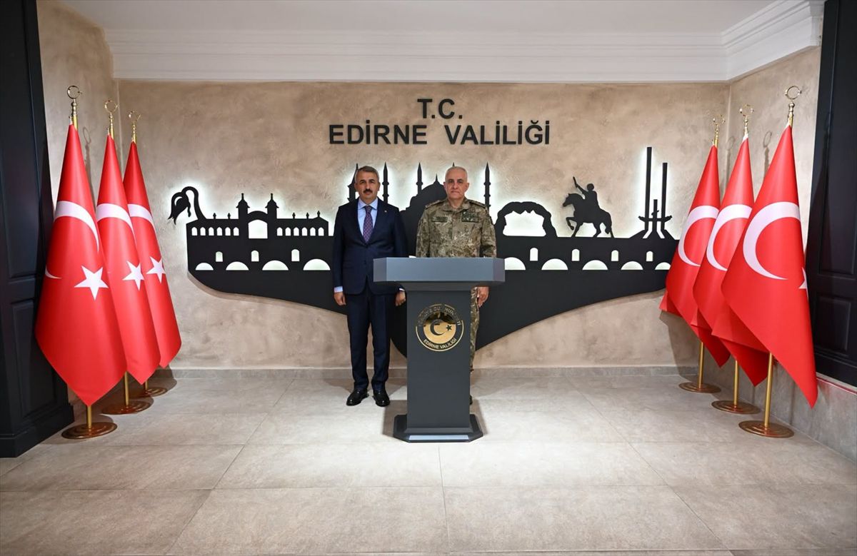 YAŞ kararıyla Edirne'ye atanan Tümgeneral Ala, Vali Sezer'i ziyaret etti